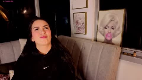 Ivanna West online show from 12.17.25