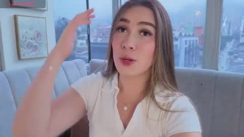 Snapshot of ivanna_west chatting on 05.27.26 Ivanna West online show from 05.27.26