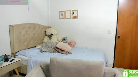 Snapshot of ivet_cute1 chatting on 06.28.26 ivet online show from 06.28.26