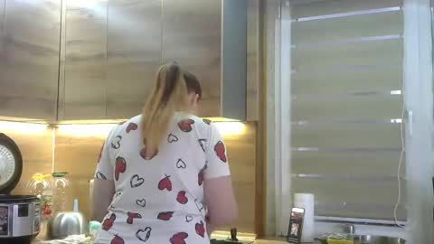 IrennaSplash online show from 02.14.25