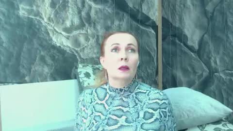 IrennaSplash online show from 02.09.26