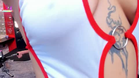 Snapshot of ivisbouncyass chatting on 02.10.26 Ivis online show from 02.10.26