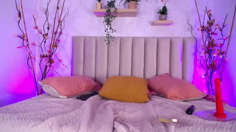 Ivone Adams online show from 02.01.25