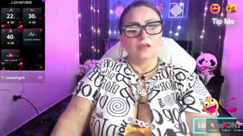 Snapshot of ivonnee17_ chatting on 04.22.26 Ivonne online show from 04.22.26