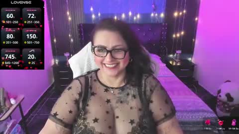 Snapshot of ivonnee17_ chatting on 06.23.26 Ivonne online show from 06.23.26