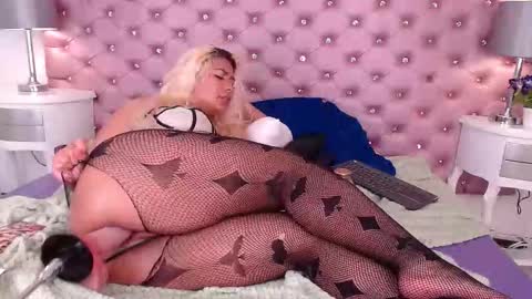 IvonnyBon online show from 02.15.26