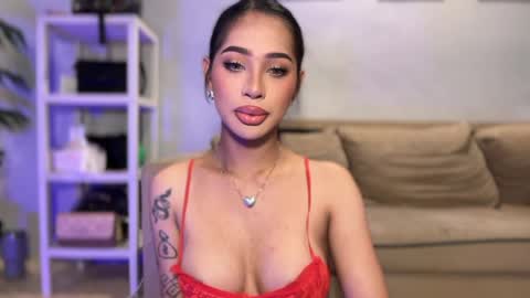 Snapshot of ivorycollins chatting on 04.20.26 kirstenelsie online show from 04.20.26