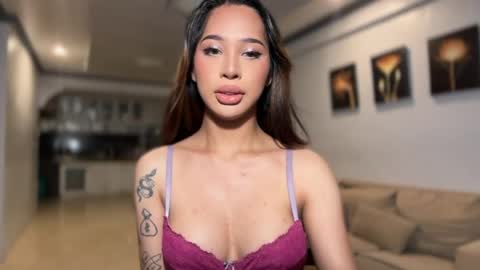 Snapshot of ivorycollins chatting on 05.05.26 kirstenelsie online show from 05.05.26