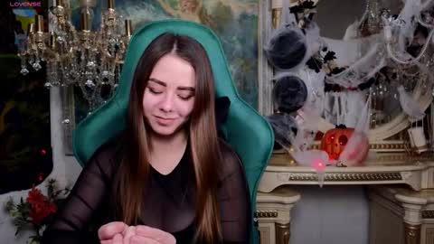 ivorywood_ online show from 11.10.25