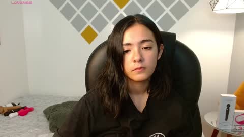 Snapshot of ivy_gail chatting on 01.10.25 IVY online show from 01.10.25