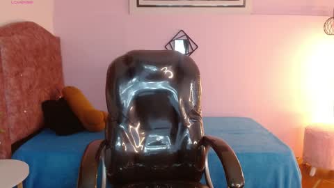 Snapshot of ivy_gail chatting on 02.07.25 IVY online show from 02.07.25