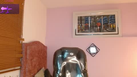 Snapshot of ivy_gail chatting on 02.26.25 IVY online show from 02.26.25