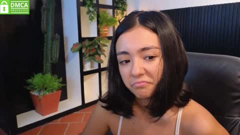 Snapshot of ivy_gail chatting on 10.29.25 IVY online show from 10.29.25