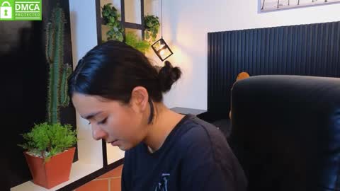 Snapshot of ivy_gail chatting on 11.07.25 IVY online show from 11.07.25