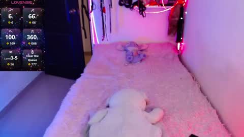 Snapshot of ivy_rosse chatting on 04.18.26 You can find more of me here online show from 04.18.26