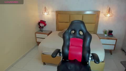 Snapshot of ivy_rosse7 chatting on 05.06.26 IVY online show from 05.06.26