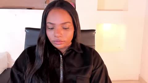 i v y  b l i s s online show from 01.05.25