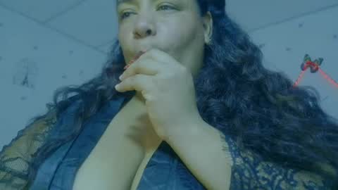 Snapshot of ivydesouzaa chatting on 06.25.26 ivydesouza online show from 06.25.26