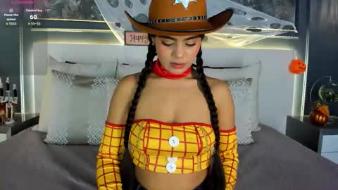 ivyellis online show from 10.30.25