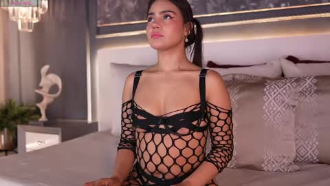 ivyellis online show from 03.23.26