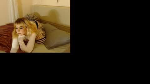 Snapshot of ivyluxofficial chatting on 04.14.26 Ivy online show from 04.14.26