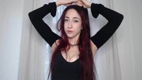 Ivy Rosie online show from 12.02.25