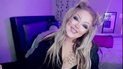 Snapshot of iwantsumbody chatting on 11.01.25 Ashley3 online show from 11.01.25