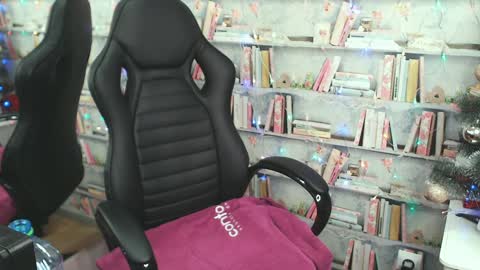 Maxim online show from 12.27.24