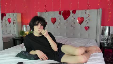 Maxim online show from 02.16.25