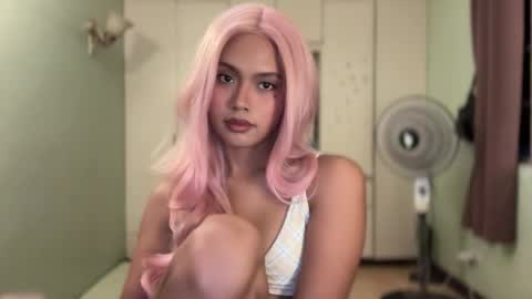 Snapshot of iyahfoxy777 chatting on 04.15.26 divaonopka online show from 04.15.26