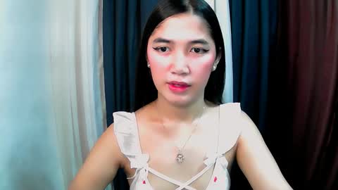 UR LOVELY IYANNA online show from 11.12.25