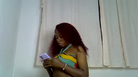 Snapshot of iynika chatting on 07.13.26 iynika online show from 07.13.26