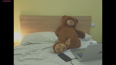 Snapshot of izaak_lover chatting on 05.03.26 Izaak online show from 05.03.26
