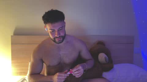 Snapshot of izaak_lover chatting on 05.05.26 Izaak online show from 05.05.26