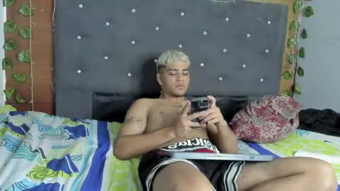 izaack online show from 01.06.25