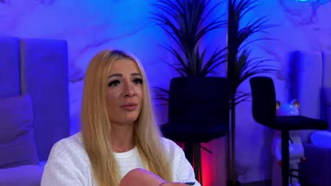 izabelle_02 online show from 04.02.26