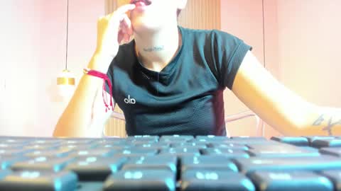 izelevans online show from 02.17.26