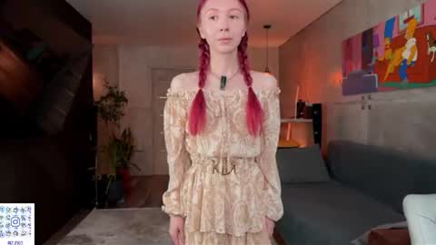 Snapshot of izi_fox chatting on 06.24.26 izi online show from 06.24.26