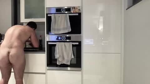 Izylduur online show from 01.17.26