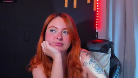 Snapshot of izyzys_baker chatting on 07.25.26 hot izys online show from 07.25.26