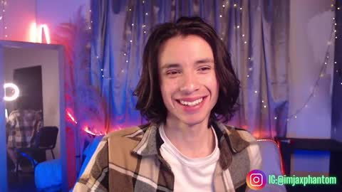 Hey im Jaxxxon check my info     online show from 11.04.25