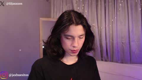 Snapshot of j_a_x_x_x_o_n chatting on 04.29.26 Hey im Jaxxxon check my info online show from 04.29.26