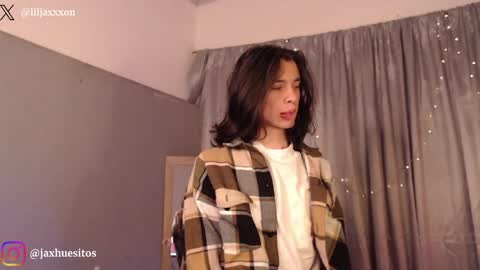 Snapshot of j_a_x_x_x_o_n chatting on 04.30.26 Hey im Jaxxxon check my info online show from 04.30.26
