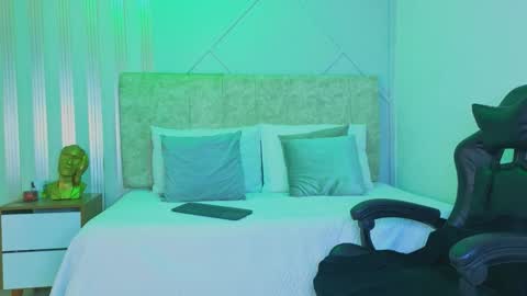 j_belle_ online show from 03.26.26