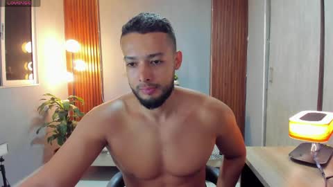 Snapshot of j_calix chatting on 05.09.26 Calix Independient model Insta and twt Calixsnake online show from 05.09.26