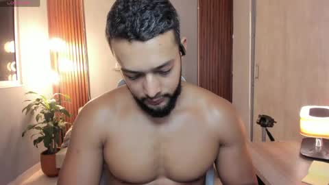 Snapshot of j_calix chatting on 05.22.26 Calix Independient model Insta and twt Calixsnake online show from 05.22.26