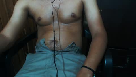 Snapshot of j_castello chatting on 05.18.26 J online show from 05.18.26
