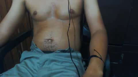Snapshot of j_castello chatting on 05.19.26 J online show from 05.19.26