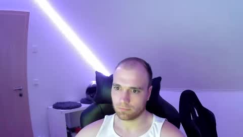 here4y online show from 02.10.26