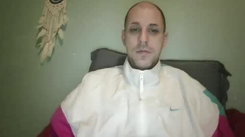 Snapshot of j_lion85 chatting on 12.02.25 j_lion85 online show from 12.02.25